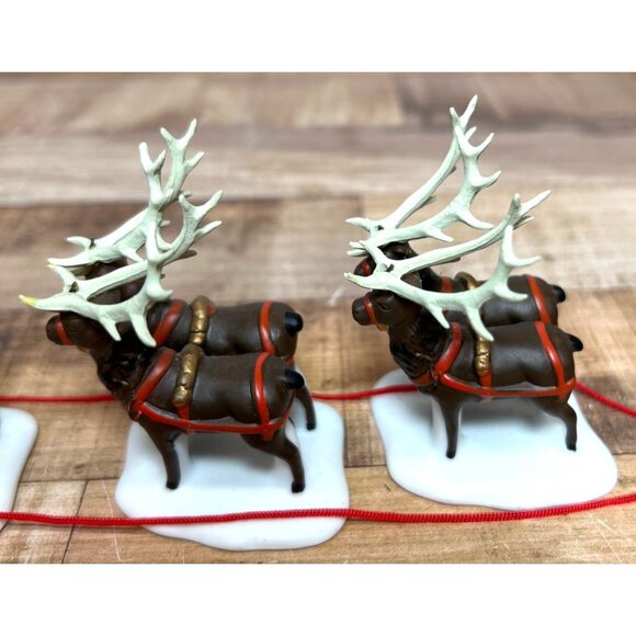 Heritage Village Collection Sleigh & Eight Tiny Reindeer Set - Picture 4 of 7